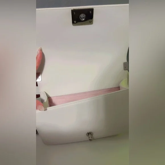 Chanel Boy Pearl medium bag! - Picture 7 of 9